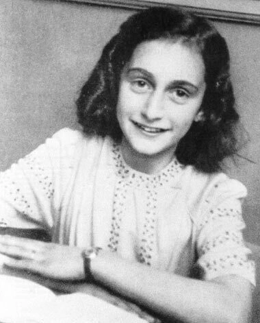 Cô bé Anne Frank.