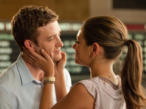 Justin Timberlake và Mila Kunis trong phim 'Friends With Benefits'. Ảnh: Sony.