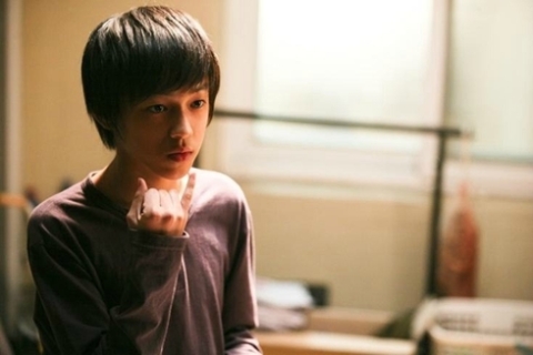 Diễn viên nhí Baek Seung Hwan trong vai em học sinh Min Soo.