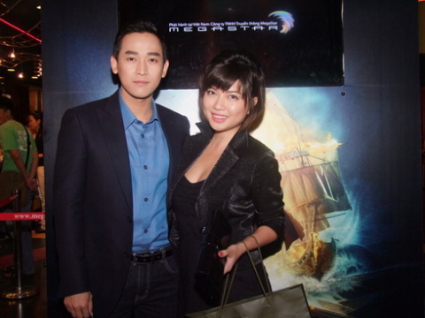 Cặp sao "Giao lộ định mệnh" - Hứa Vĩ Văn và Tăng Bảo Quyên - tái ngộ tại buổi chiếu phim. Cặp sao