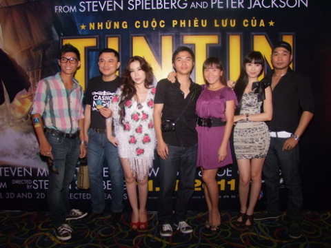 Nhóm MTV và 5 dòng kẻ cùng rủ nhau tới thưởng thức bộ phim mới nhất của đạo diễn Steven Spielberg. Nhóm MTV và 5 dòng kẻ cùng rủ nhau tới thưởng thức bộ phim mới nhất của đạo diễn Steven Spielberg.