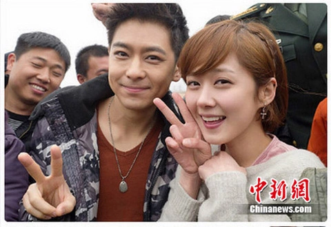 Jang Na Ra và bạn diễn Lâm Chí Dĩnh. Ảnh: Chinanews.