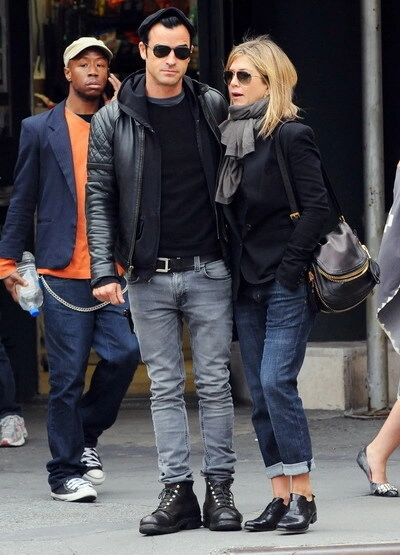 Jennifer Aniston và bạn trai Justin Theroux. Ảnh: WEN.