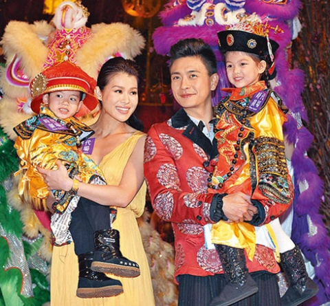 Hai người cùng tham gia chương trình chào xuân năm 2012. Ảnh: