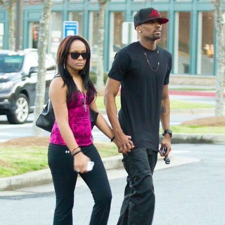 Bobbi Kristina và Nick Gordon thân mật khi đi ăn trưa tại một quán ăn ở Atlanta, Mỹ hôm 13/3. Ảnh: Splash News. Bobbi Kristina và Nick Gordon thân mật khi đi ăn trưa tại một quán ăn ở Atlanta, Mỹ hôm 13/3. Ảnh: Splash News.