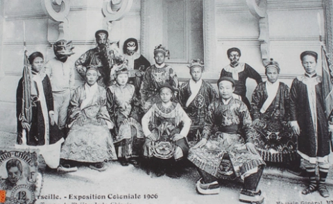Đoàn hát Sài Gòn tham dự hội chợ Marseille năm 1906. Đoàn hát Sài Gòn tham dự hội chợ Marseille năm 1906.