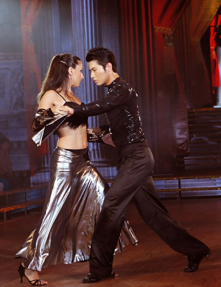 Nam Thành chọn điệu International Tango cho bài tự chọn. Nam Thành chọn điệu International Tango cho bài tự chọn.