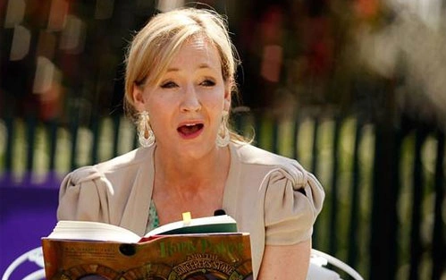 Nữ văn sĩ JK Rowling. Ảnh: Independent