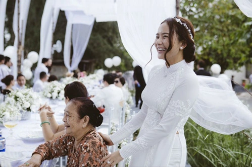 phan-nhu-thao-khoe-anh-dinh-hon-cung-dai-gia-duc-an-5