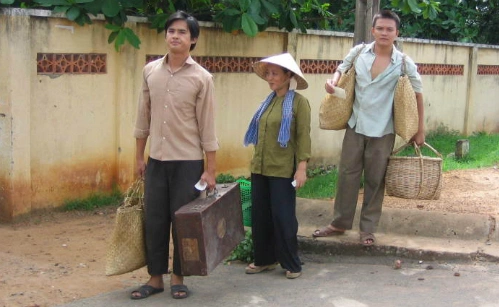 dien-vien-phim-mien-dat-phuc-nguoi-thang-hoa-ke-lan-dan