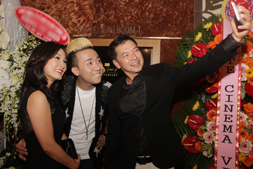tran-thanh-hari-won-chung-doi-du-tiec-4