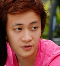 dan-sao-bong-dung-muon-khoc-nguoi-gia-tu-showbiz-ke-ben-bi-voi-nghe-1