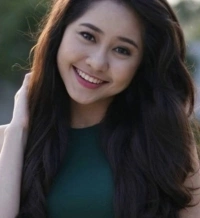 dan-sao-bong-dung-muon-khoc-nguoi-gia-tu-showbiz-ke-ben-bi-voi-nghe-5