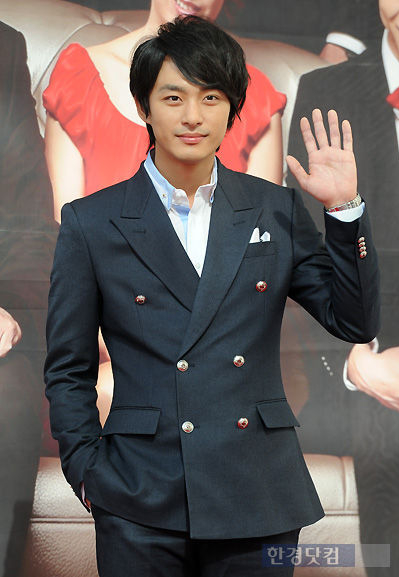 Jeon Tae Soo chống trọi bệnh trầm cảm nhiều năm.