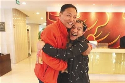 Trần Chi Huy (trái, vai Dương Hùng) và Mạnh Cảnh Thành (Thời Thiên). Ảnh: Beijingnews.