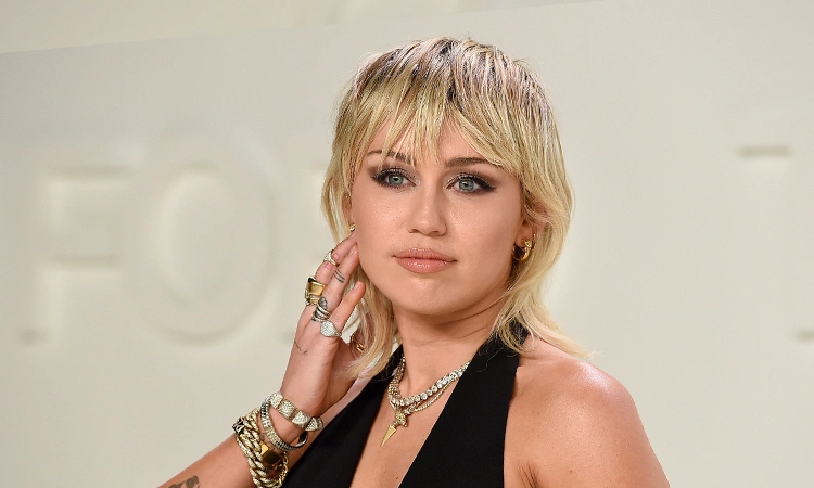 Miley Cyrus hát nhạc Pink Floyd - Báo VnExpress Giải trí