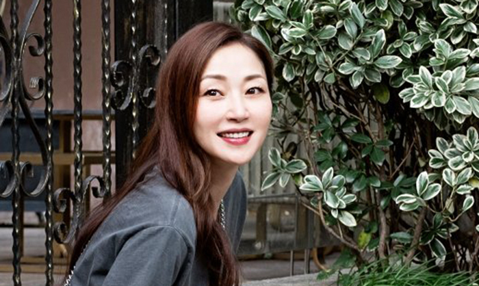 Minh tinh Hong Kong bỏ phố về quê