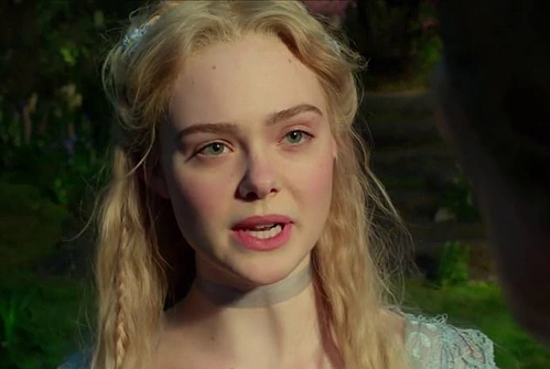 Elle Fanning tiếp tục đảm nhận vai công chúa Aurora. Ảnh: Disney.