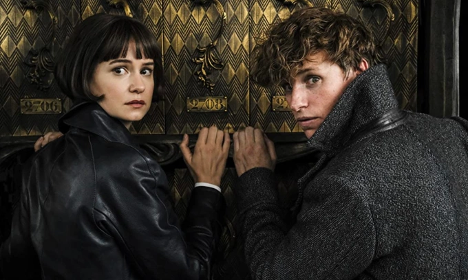 Nhân vật nữ chính Tina (Katherine Waterston, trái) không xuất hiện trong câu chuyện chính của phần ba. Ảnh: Gamesradar