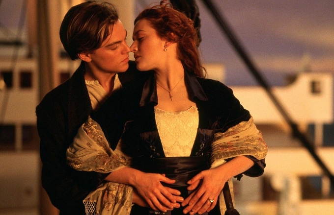 Leonardo DiCaprio (vai Jack) và Kate Winslet (vai Rose) trong một cảnh phim. Ảnh: 20th Century Fox
