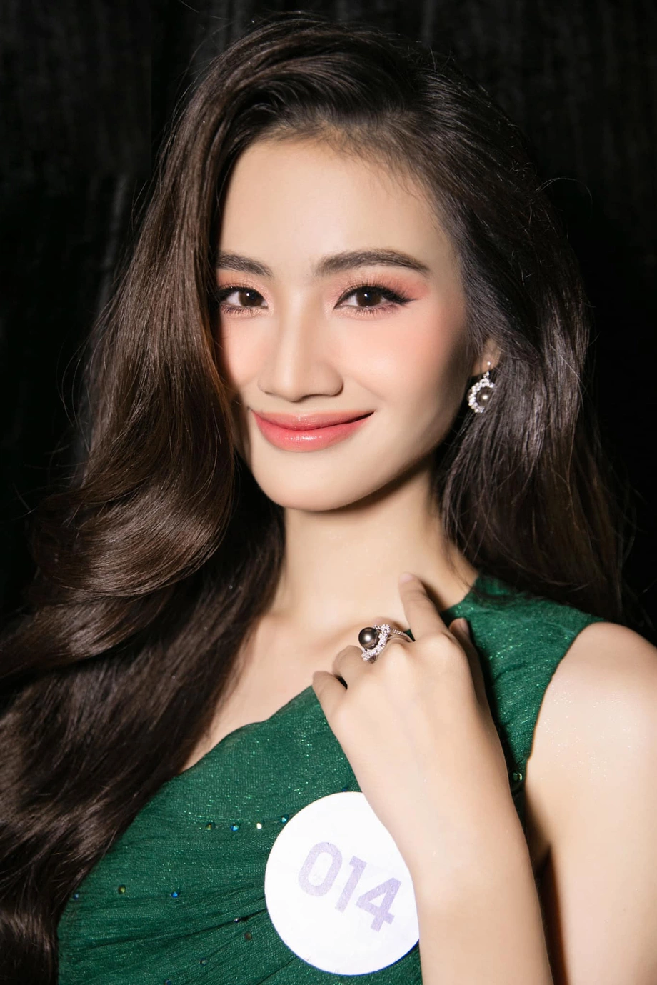 Á khôi sinh viên Bình Định vào chung kết Miss World Vietnam - VnExpress Giải trí