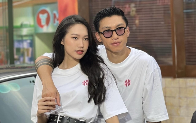 Doãn Hải My, Đoàn Văn Hậu thường chọn áo thun cặp.