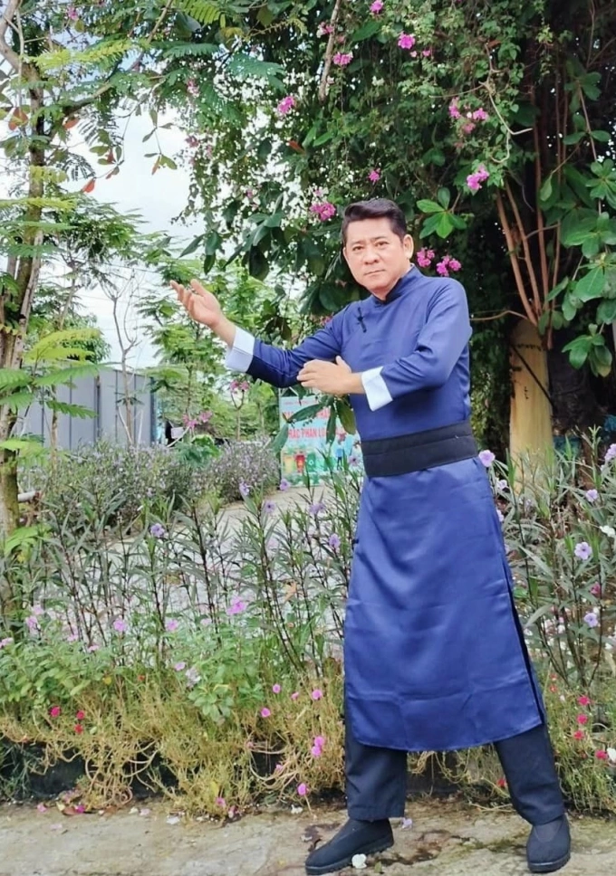 Diễn viên chú trọng tập thể dục, chủ yếu chạy bộ quanh vườn nhà vào sáng sớm.