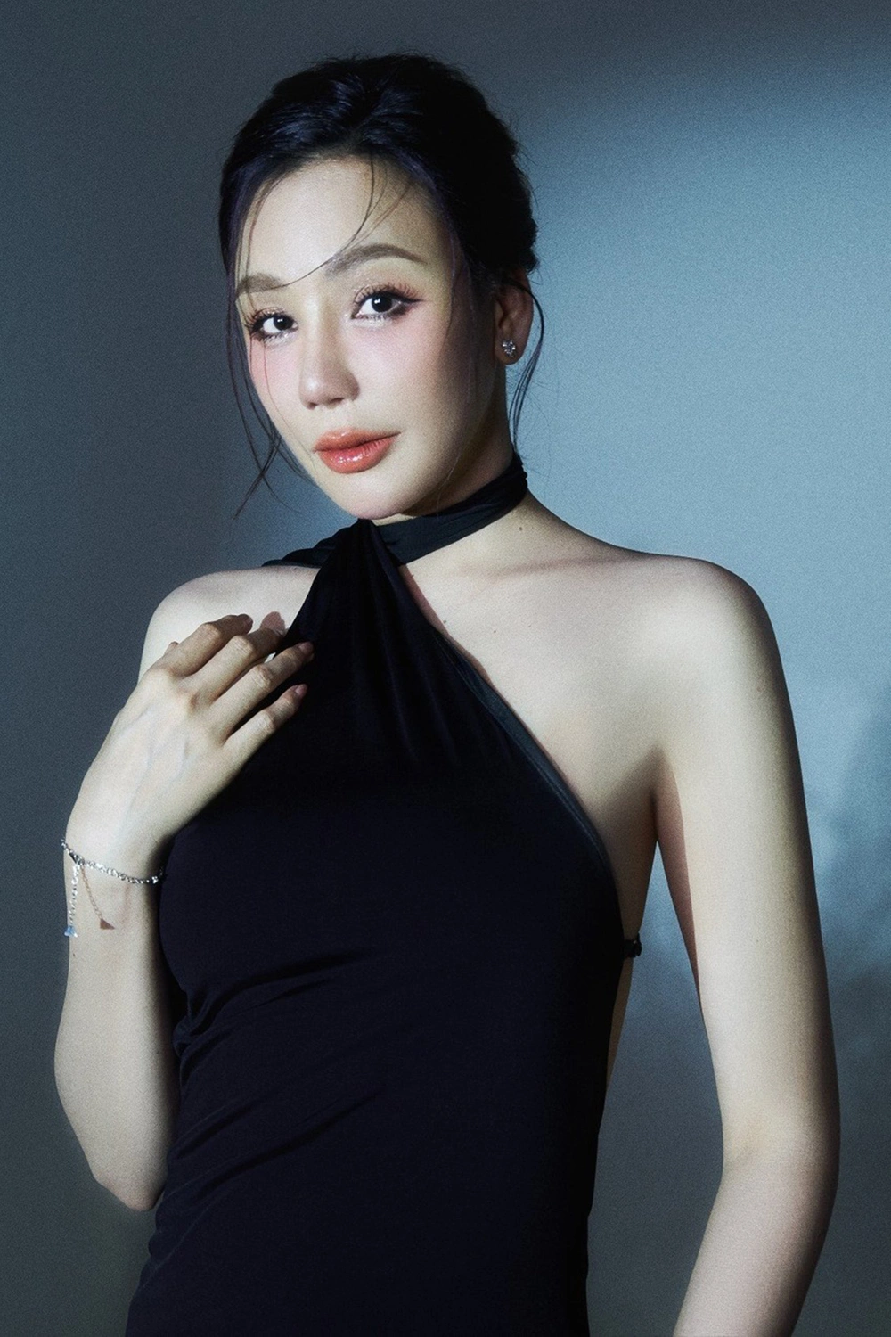 Tiểu sử Hồ Quỳnh Hương - Giọng ca Soprano hàng đầu V-Pop và hành trình chinh phục đỉnh cao âm nhạc 2 Ảnh Hồ Quỳnh Hương - Sắc vóc tuổi 44 của Hồ Quỳnh Hương - Báo VnExpress Giải trí