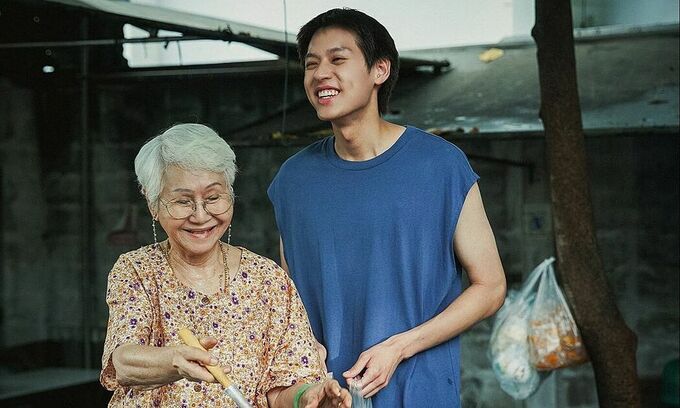 Phim Gia tài của ngoại lấy bối cảnh khu phố nhỏ tại Thái Lan. Ảnh: GDH