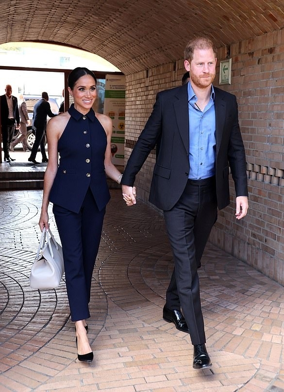 Meghan Markle đầu tư váy áo trong chuyến thăm Colombia - Báo ...
