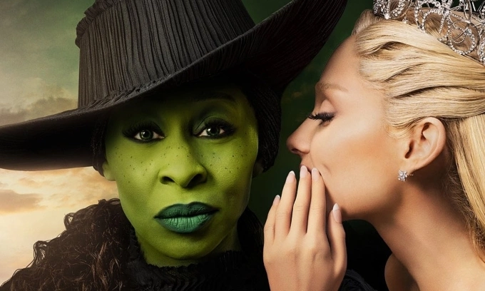 Ariana Grande (phải) và Cynthia Erivo trong Wicked. Ảnh: Universal Pictures