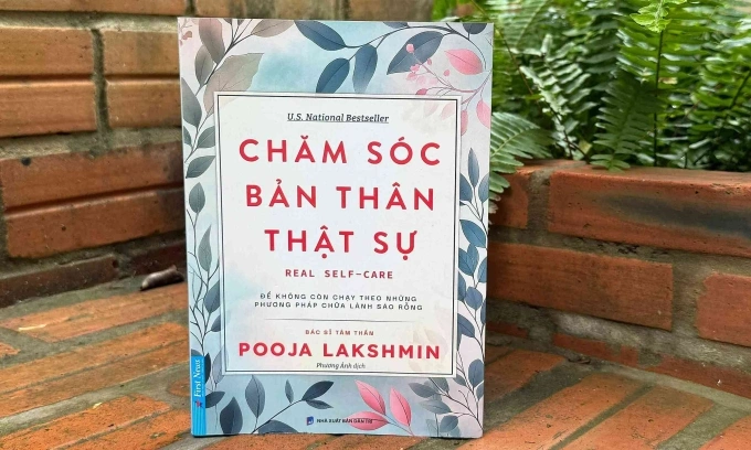Bìa Chăm sóc bản thân thực sự (tên tiếng Anh là Real Self-Care), sách 304 trang, phát hành đầu tháng 1. Ảnh: First News