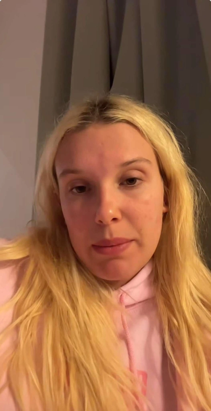 Millie Bobby Brown để mặt mộc trong video ngày 3/3. Ảnh: Instagram Millie Bobby Brown