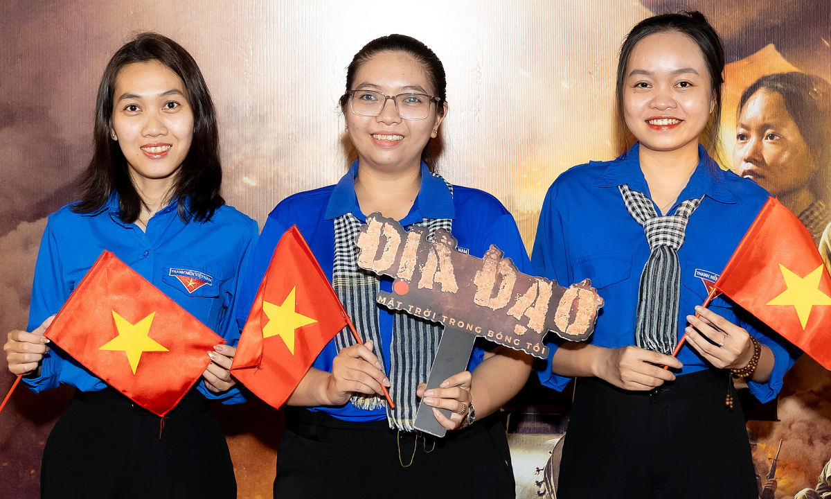 Gen Z đi xem phim chiến tranh 'Địa đạo'
