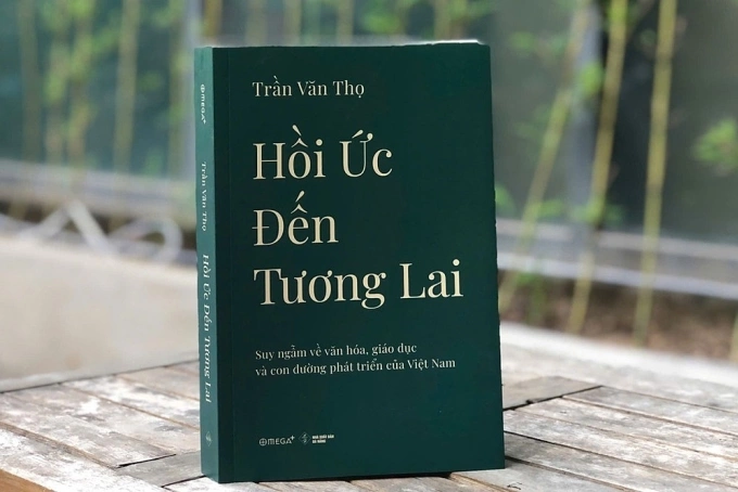 Bìa sách Hồi ức đến tương lai. Ảnh: Omega+