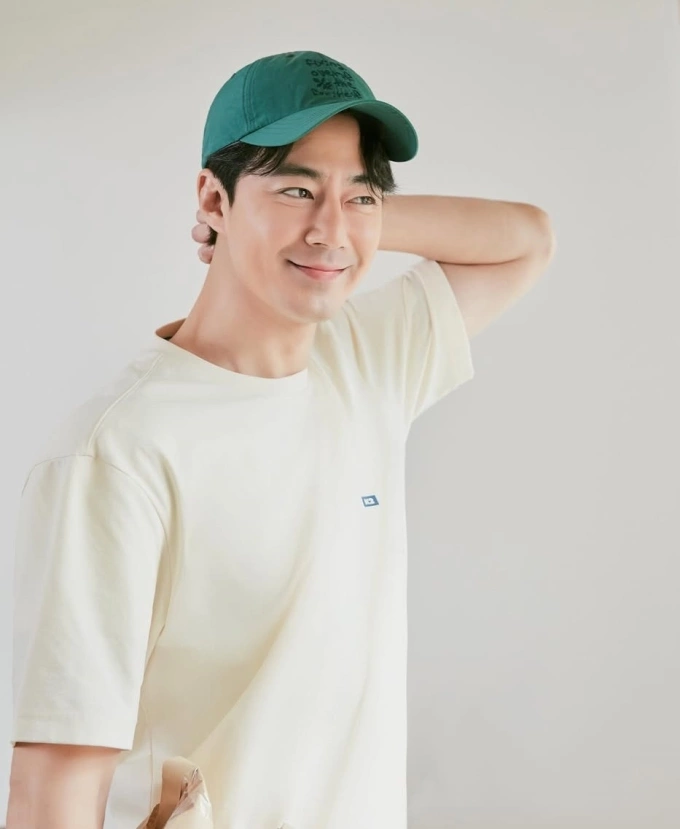 Jo In Sung ở tuổi 44. Ảnh: K2