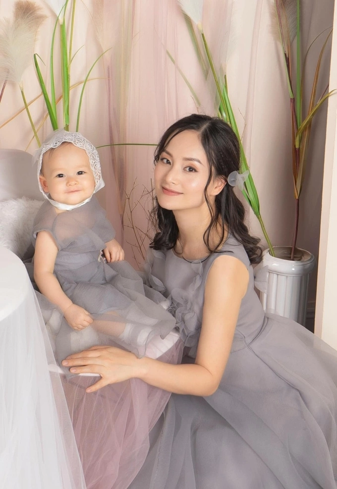 an Phương bên con gái út dịp sinh nhật hồi tháng 3. Ảnh: Nhân vật cung cấp