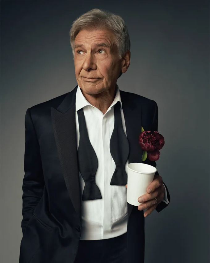 Harrison Ford trên bìa tạp chí Variety. Ảnh: Peggy Sirota