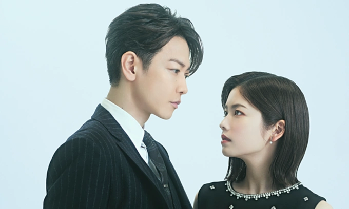 Diễn viên chính Koshiba Fuka (phải) và Satoh Takeru. Ảnh: Amazon Prime Video