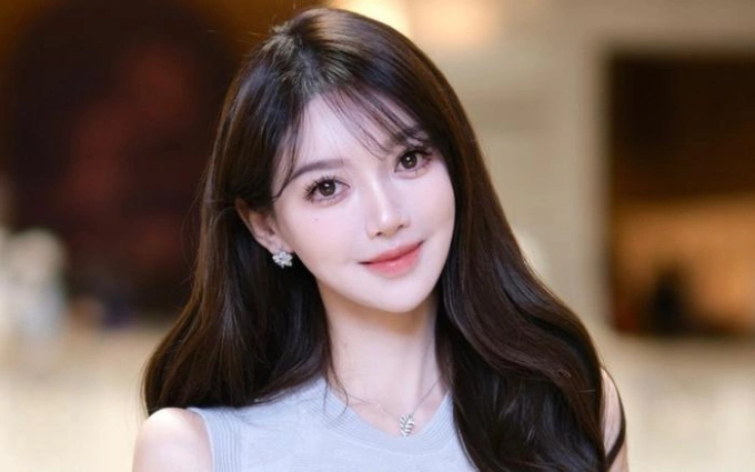 Diệp Kha, 33 tuổi, từng là người dẫn chương trình truyền hình. Ảnh: Weibo
