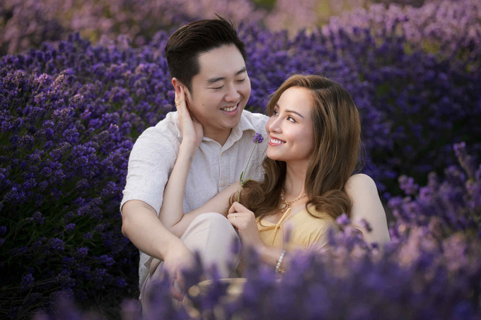 Vợ chồng hoa hậu thực hiện bộ ảnh kỷ niệm trong những tháng đầu thai kỳ. Ảnh: Nhân vật cung cấp