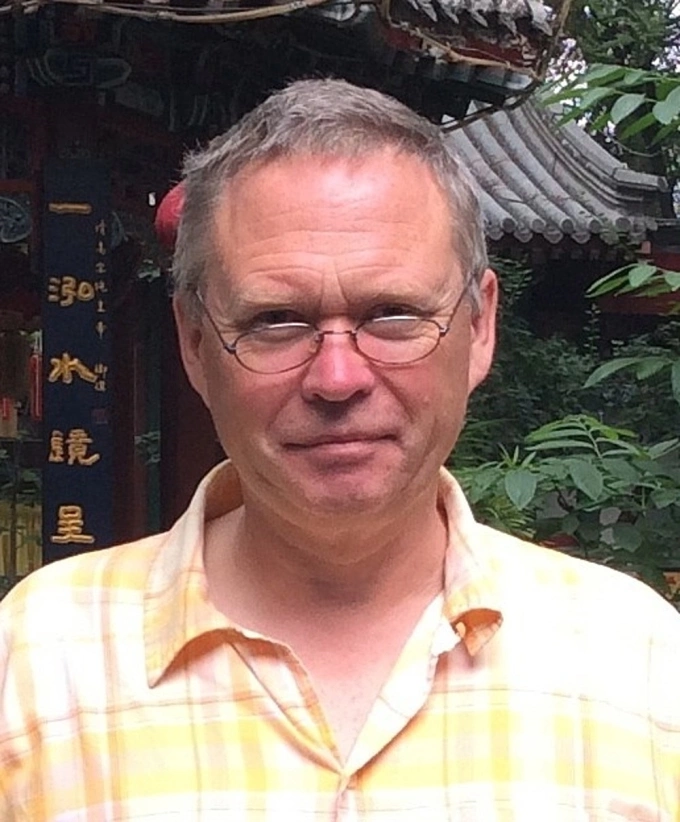 Chân dung giáo sư Andrew Skilton, hiện 68 tuổi. Ảnh: University of Oxford