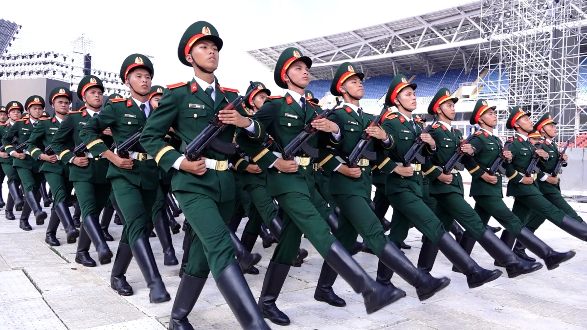 68 chiến sĩ tái hiện cảnh duyệt binh trong 'concert quốc gia'