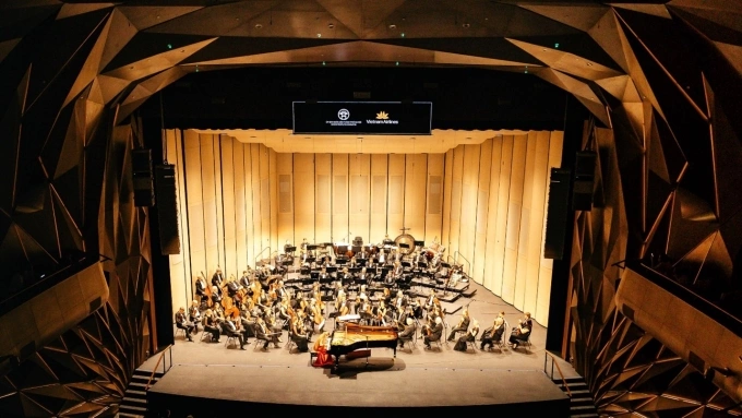 Dàn nhạc Giao hưởng Quốc gia Nga trình diễn tại Vietnam Airlines Classic - Hanoi Concert 2024 diễn ra tại Nhà hát Hồ Gươm năm 2024. Ảnh: Vietnam Airlines