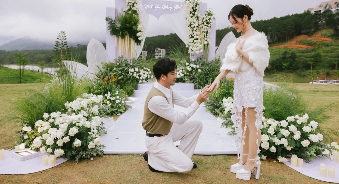 Đoàn Minh Tài cầu hôn bạn gái. Ảnh: Nhân vật cung cấp