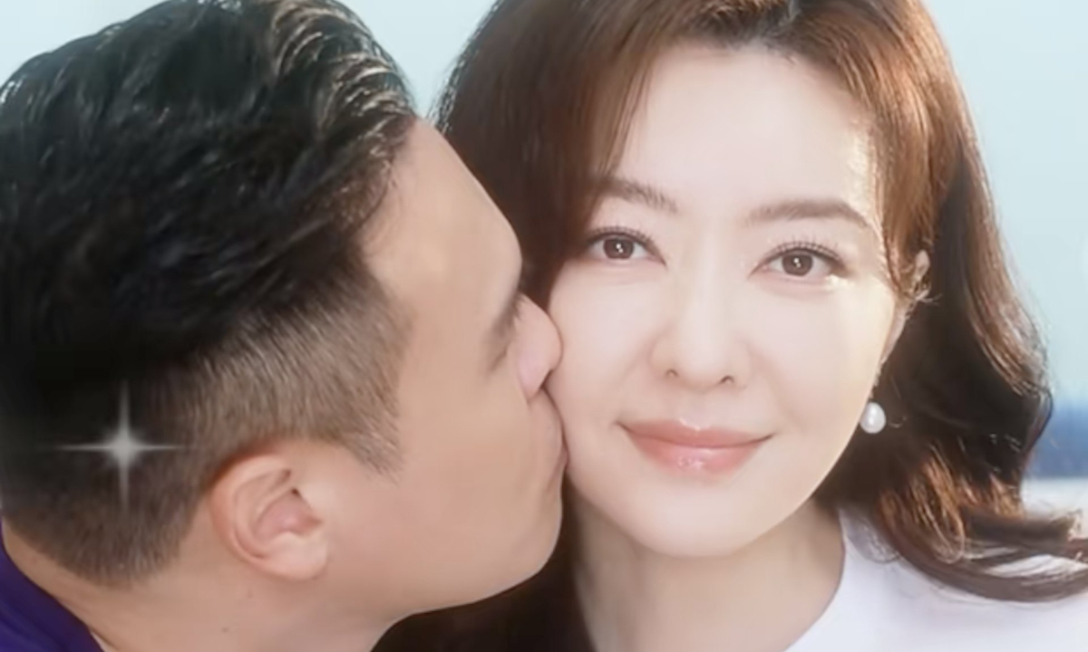 Mỹ nhân 'Diệp Vấn' chủ động theo đuổi chồng