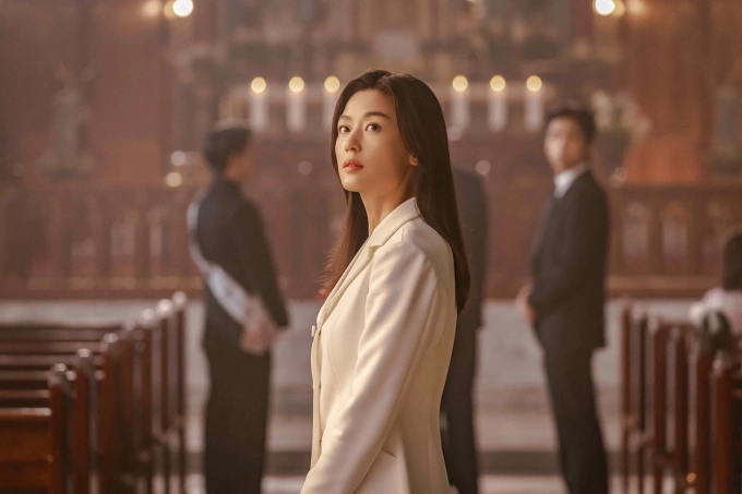 Nữ chính Jeon Ji Hyun trong phim Tempest. Ảnh: Disney+