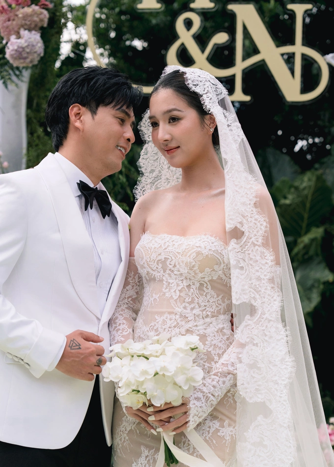 Vợ chồng Hồ Quang Hiếu trong lễ cưới. Ảnh: Nhân vật cung cấp