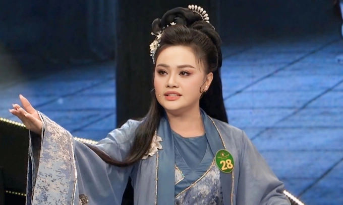 Thùy Dương trong trích đoạn cải lương Thượng Dương hoàng hậu. Ảnh: Ban tổ chức