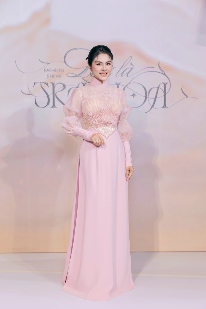 Diễn viên Vân Trang.